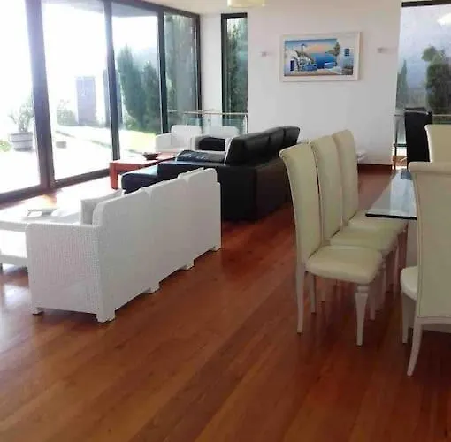 Super Luxury Views And Panoramic Lift Vila Funchal (Madeira)