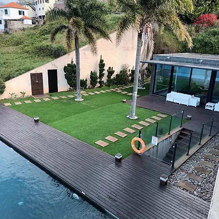 Super Luxury Views And Panoramic Lift Villa