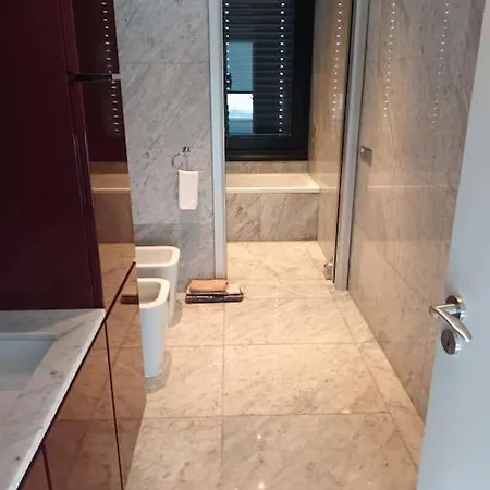 Super Luxury Views And Panoramic Lift