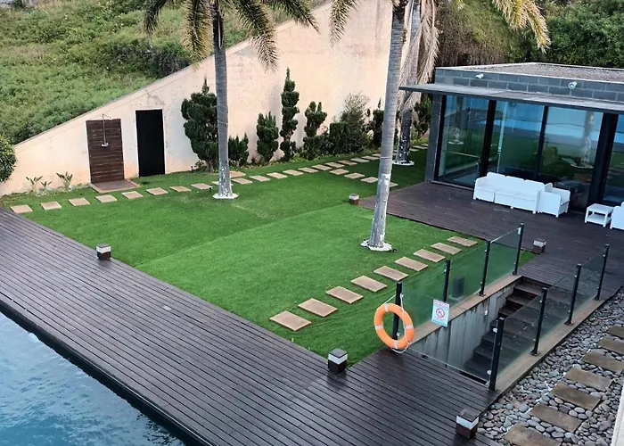 Super Luxury Views And Panoramic Lift Villa