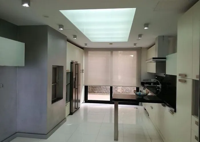 Super Luxury Views And Panoramic Lift Villa *