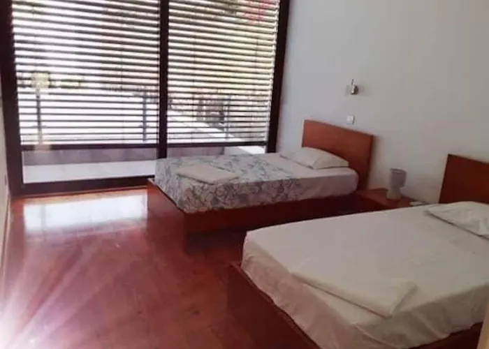 Super Luxury Views And Panoramic Lift フンシャル